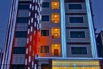 Отель Gold Yadanar Hotel Отель Gold Yadanar Hotel