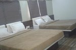 Отель Hotel Bee Town Отель Hotel Bee Town