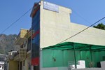 Отель The Holiday Home Отель The Holiday Home