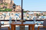 Отель Castle View Home stay Отель Castle View Home stay