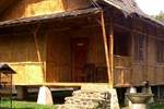 Отель Villa Kampung Karuhun Sutan Raja Отель Villa Kampung Karuhun Sutan Raja
