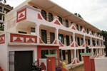 Отель Hotel Pine Havens Отель Hotel Pine Havens