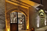 Отель Hanzade Suites Отель Hanzade Suites