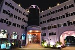 Отель Kyi Tin Hotel Отель Kyi Tin Hotel