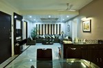 Отель Tatvam Residency Отель Tatvam Residency