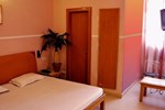 Отель Hotel Queen Отель Hotel Queen