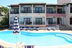 Отель Hotel Club Li Graniti Отель Hotel Club Li Graniti