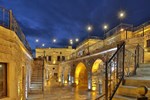 Отель Golden Cave Suites Отель Golden Cave Suites