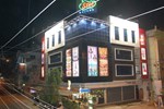 Отель Hotel Sree Square Отель Hotel Sree Square