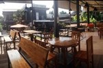Отель Chailai Cafe & Homestay Отель Chailai Cafe & Homestay