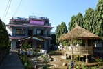 Отель Hotel The Cherry Garden Отель Hotel The Cherry Garden
