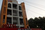 Отель Hotel Parth Отель Hotel Parth