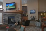 Отель White River Inn & Suites Отель White River Inn & Suites