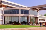 Отель The Lalit Chandigarh Отель The Lalit Chandigarh