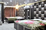 Отель Hotel Robin Отель Hotel Robin