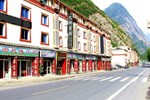 Отель Jiuxiang Hotel Отель Jiuxiang Hotel