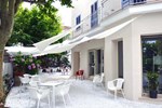 Отель Petit Hotel Отель Petit Hotel