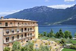 Отель Hotel Garda Bellevue Отель Hotel Garda Bellevue