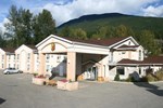 Отель Super 8 Revelstoke BC Отель Super 8 Revelstoke BC
