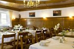 Отель Hotel König Отель Hotel König