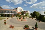 Отель The Monarch Hotel Отель The Monarch Hotel