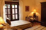 Отель Los Robles Отель Los Robles