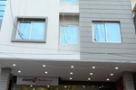 Отель Alam Residency Отель Alam Residency