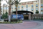 Отель Hampton Inn & Suites Highland Отель Hampton Inn & Suites Highland