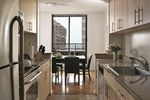 Апартаменты Furnished Quarters at Grove Pointe Апартаменты Furnished Quarters at Grove Pointe