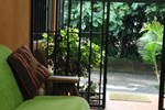 Мини-отель Melrost Airport Bed & Breakfast Мини-отель Melrost Airport Bed & Breakfast
