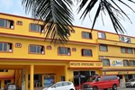 Отель Hotel Banus Отель Hotel Banus