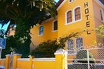 Гостевой дом The Yellow House Гостевой дом The Yellow House