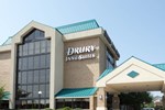 Отель Drury Inn & Suites Charlotte University Place Отель Drury Inn & Suites Charlotte University Place