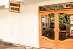Хостел Denny's House Хостел Denny's House