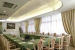 Отель Hotel Royal Plaza Отель Hotel Royal Plaza
