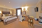 Отель Milford Hall Hotel & Restaurant Отель Milford Hall Hotel & Restaurant