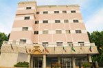 Отель Hotel Los Jardines Отель Hotel Los Jardines