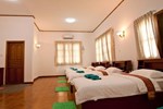 Мини-отель Wai Wai Place Мини-отель Wai Wai Place