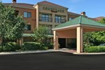 Отель Courtyard by Marriott Northeast/I-77 Отель Courtyard by Marriott Northeast/I-77