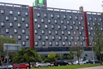 Отель Holiday Inn LaGuardia Airport at Citifield Отель Holiday Inn LaGuardia Airport at Citifield