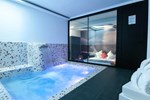 Отель Hotel Loob Отель Hotel Loob