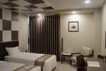 Отель Hotel Parami Отель Hotel Parami