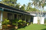 Отель Karl Holiday Bungalow Отель Karl Holiday Bungalow