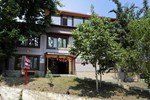 Отель Kapri Motel Отель Kapri Motel