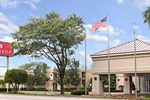 Отель Ramada Inn Waukegan Gurnee Отель Ramada Inn Waukegan Gurnee