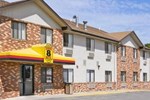 Отель Super 8 Motel - West Point Отель Super 8 Motel - West Point