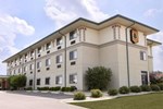 Отель Super 8 Waterloo Отель Super 8 Waterloo