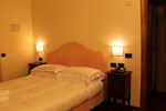 Отель Hotel MOMO' G.A.P. Отель Hotel MOMO' G.A.P.