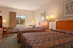 Отель Super 8 Motel - Central City Отель Super 8 Motel - Central City