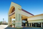 Отель Clarion Hotel and Conference Center near Busch Gardens Отель Clarion Hotel and Conference Center near Busch Gardens